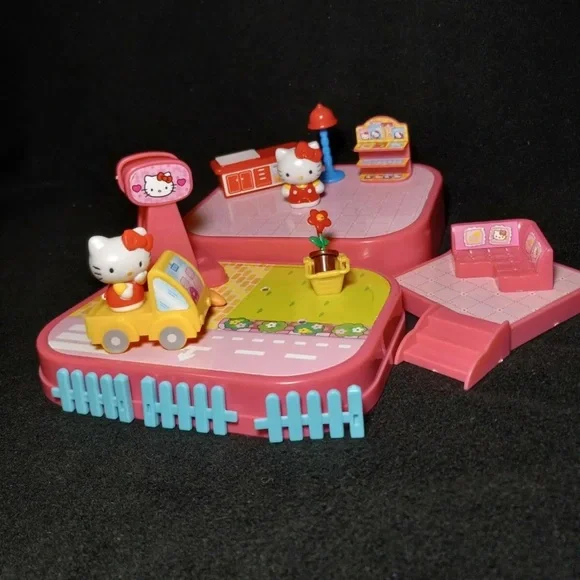❌SOLD❌Hello Kitty Playset With Carrying Case Sanrio 2007 Mini Play Set Toy - Picture 2 of 12